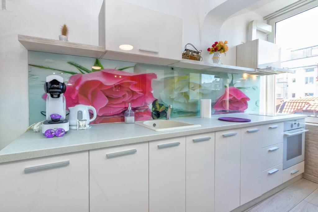 Sunny 2-Bedroom Maisonette Varna & Parking المظهر الخارجي الصورة